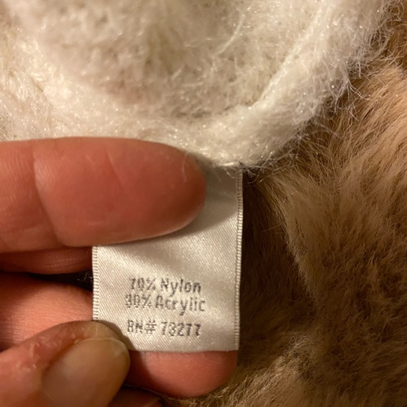 LAUREN CONRAD Women's medium 
Fuzzy WHITE & PEACH sweater - Picture 9 of 12